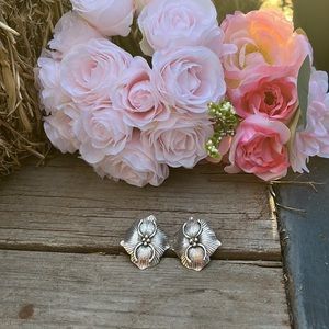 Vintage Navajo Artesian Sterling Silver Lotus Hibiscus Flower Post Earrings
